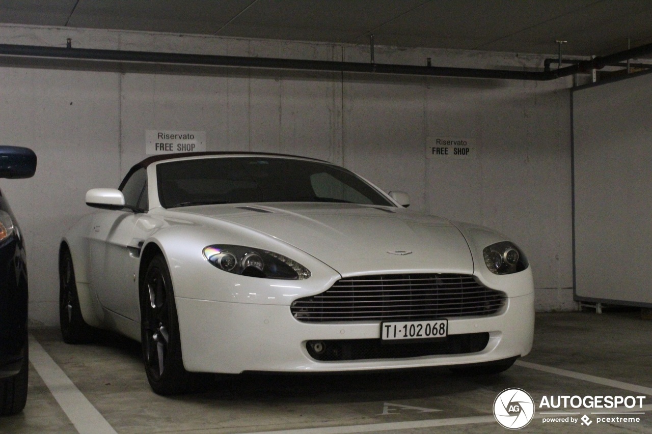 Aston Martin V8 Vantage Roadster