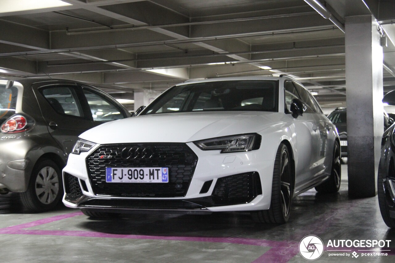 Audi RS4 Avant B9