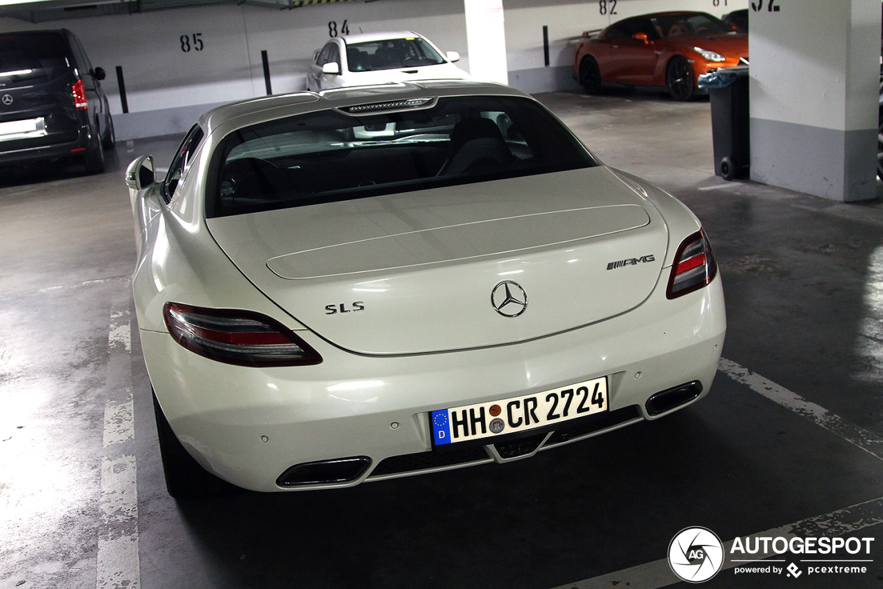 Mercedes-Benz SLS AMG