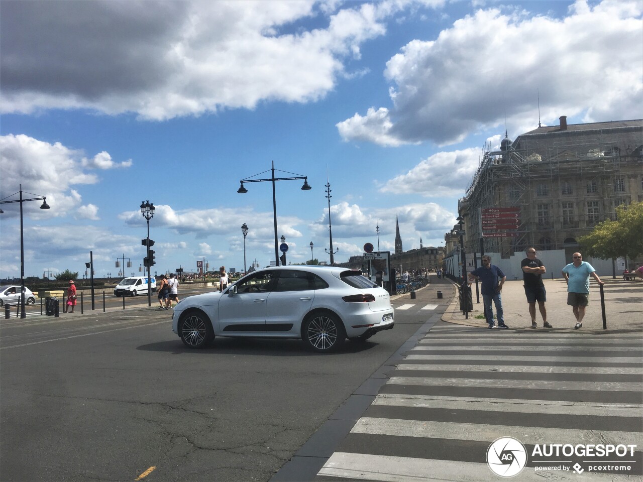 Porsche 95B Macan Turbo