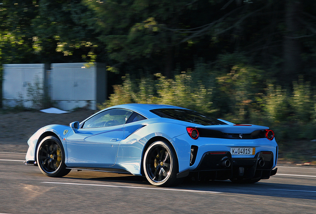 Ferrari 488 Pista