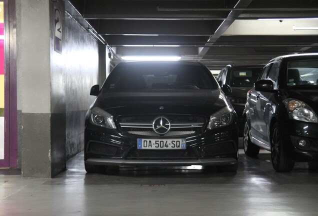 Mercedes-Benz A 45 AMG