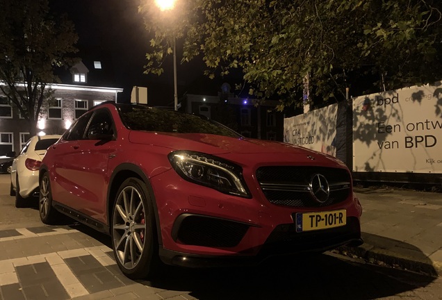 Mercedes-Benz GLA 45 AMG X156