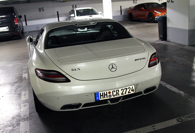 Mercedes-Benz SLS AMG