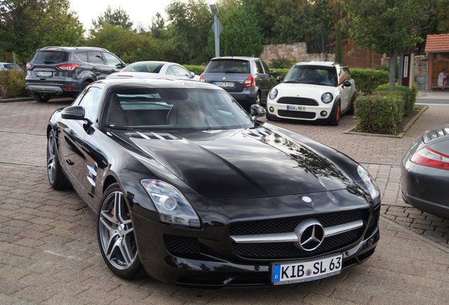 Mercedes-Benz SLS AMG