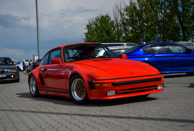 Porsche 930 Turbo Flatnose