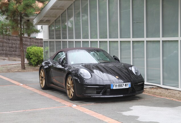 Porsche 992 Carrera 4S Cabriolet