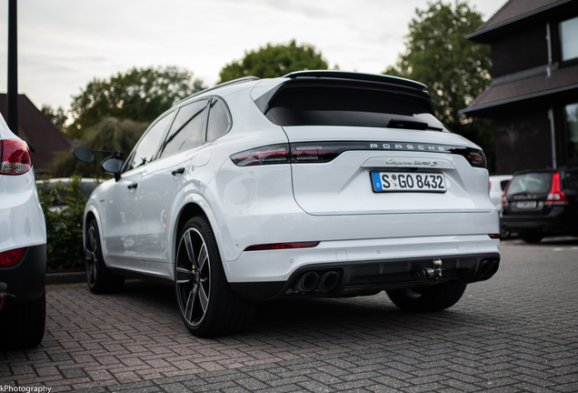 Porsche Cayenne Turbo S E-Hybrid