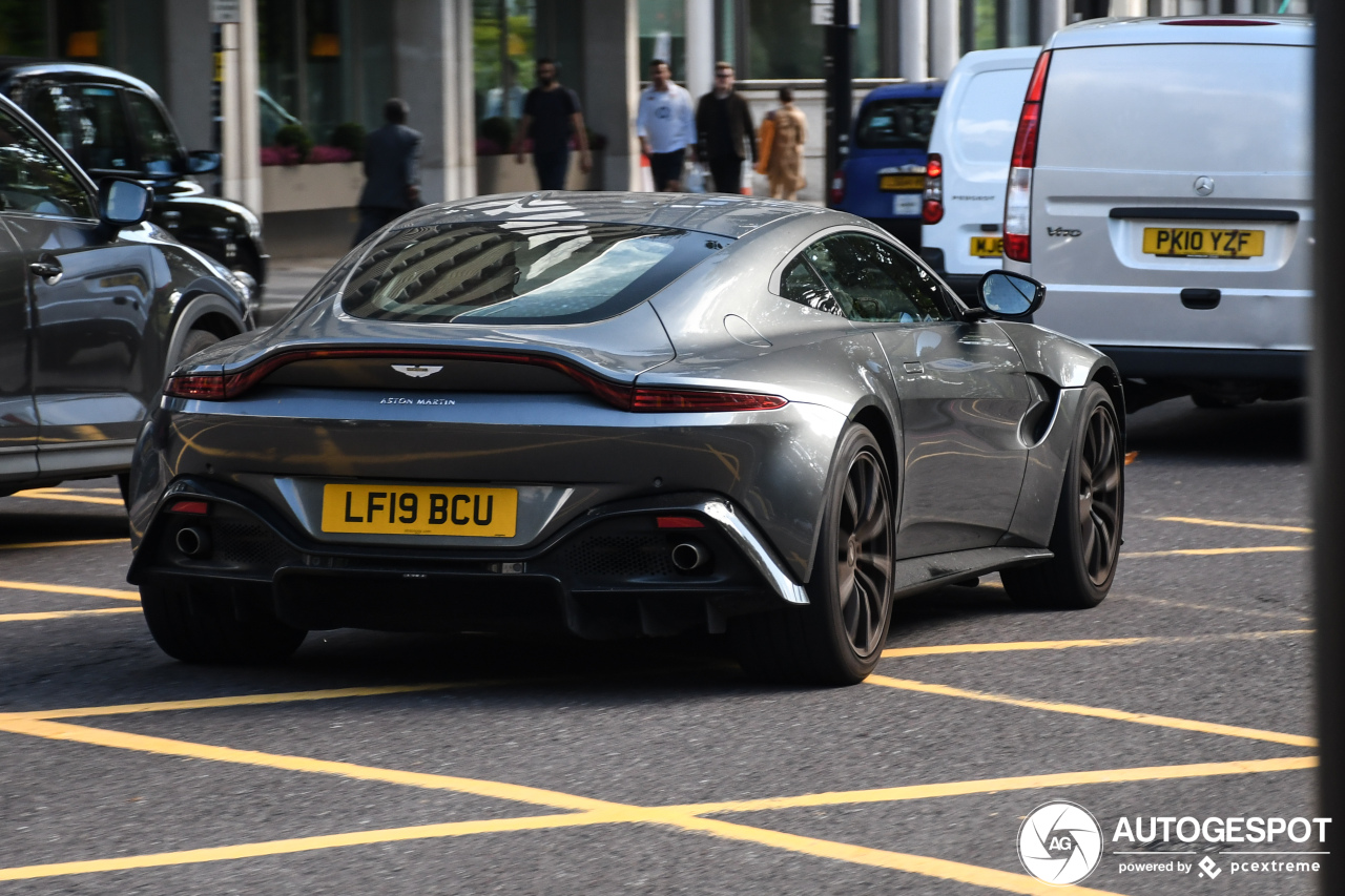 Aston Martin V8 Vantage 2018