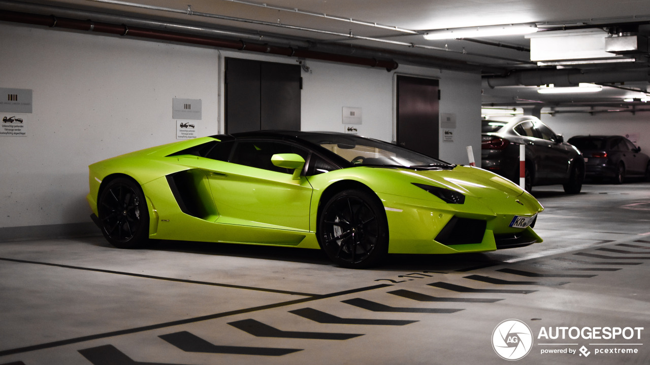 Lamborghini Aventador LP700-4 Roadster