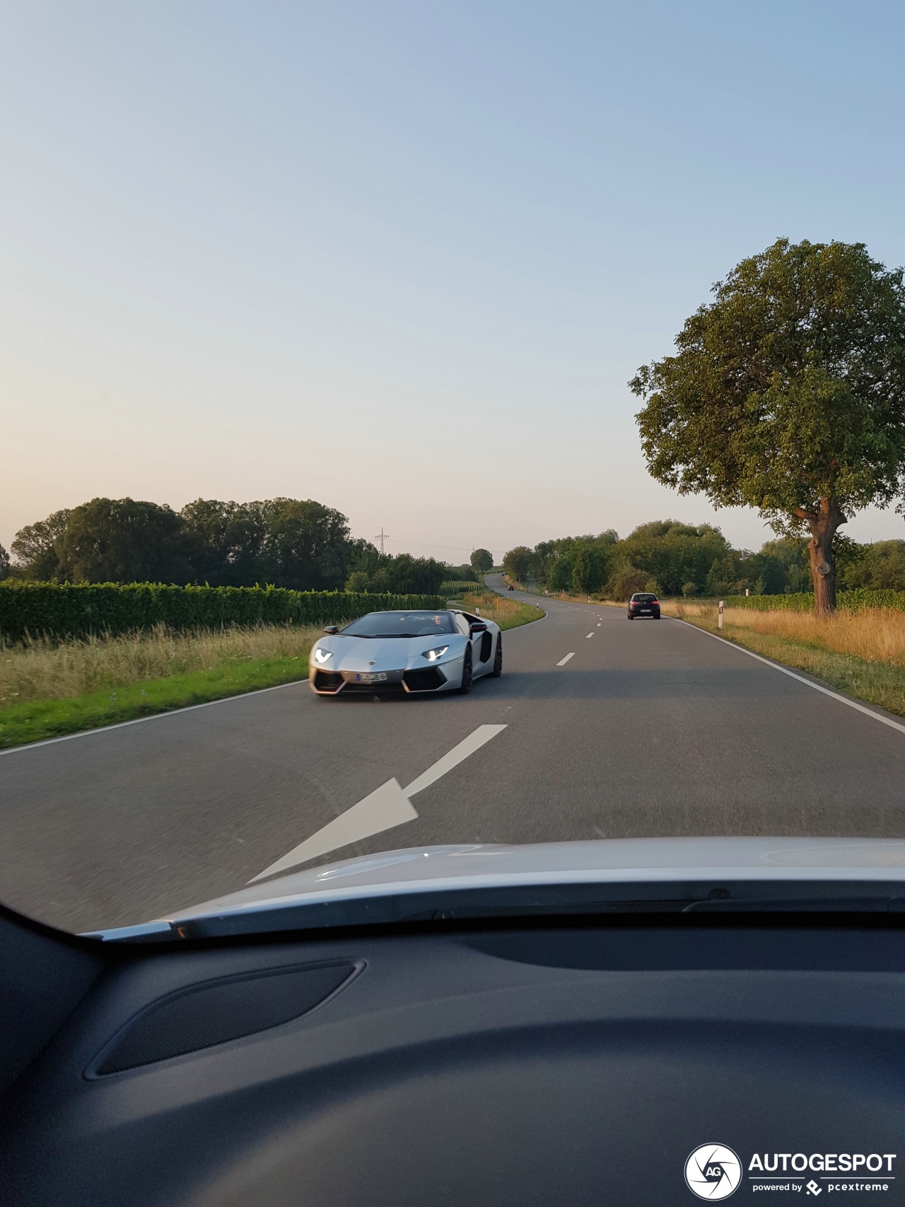 Lamborghini Aventador LP700-4 Roadster Pirelli Edition