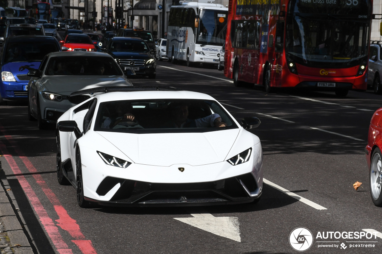 Lamborghini Huracán LP640-4 Performante