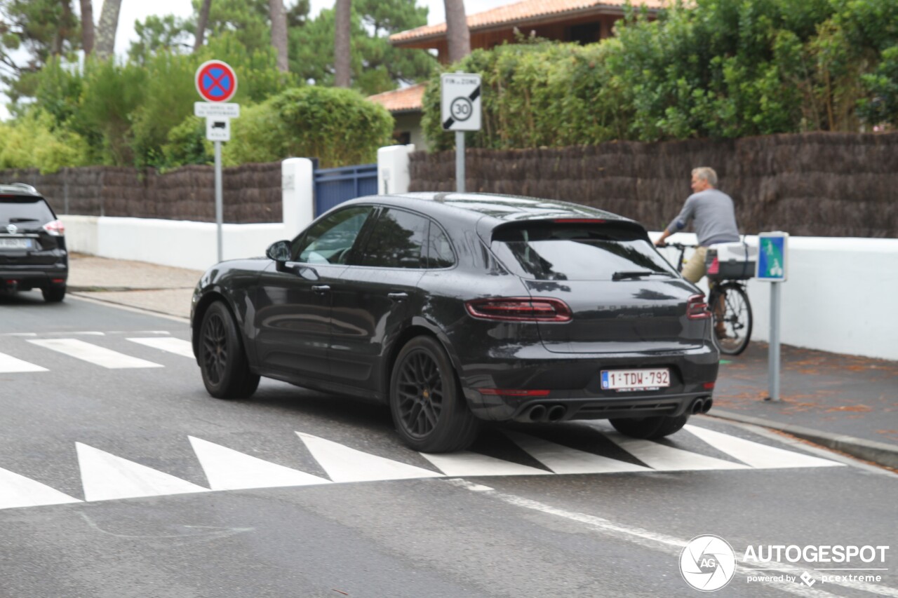 Porsche 95B Macan GTS