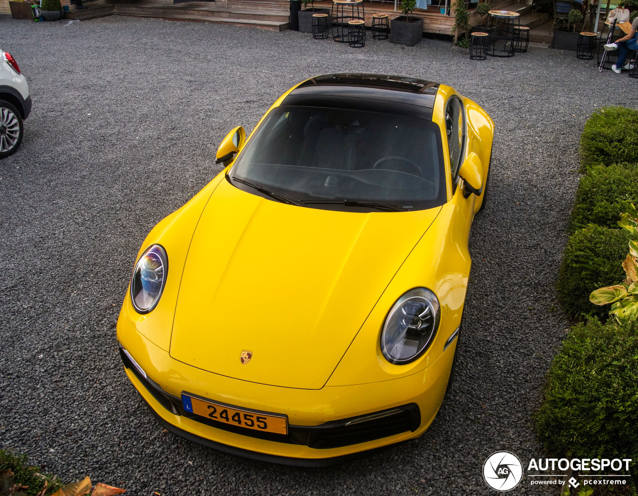 Porsche 992 Carrera 4S