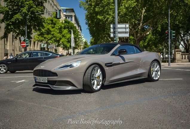 Aston Martin Vanquish Volante