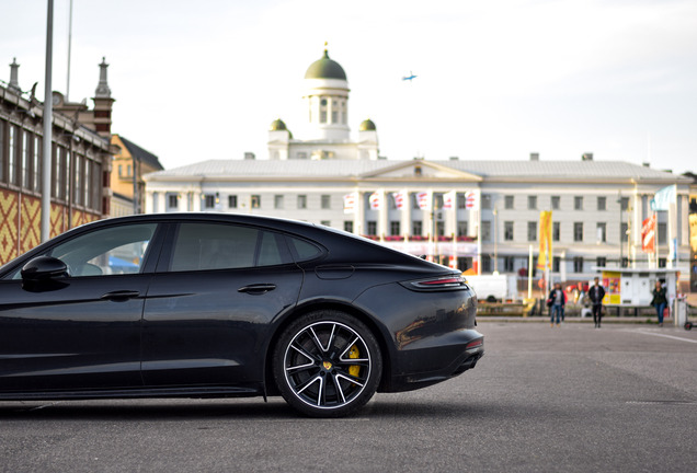 Porsche 971 Panamera Turbo S E-Hybrid