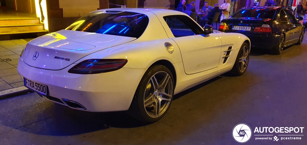 Mercedes-Benz SLS AMG