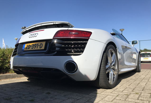 Audi R8 V10 Spyder 2013