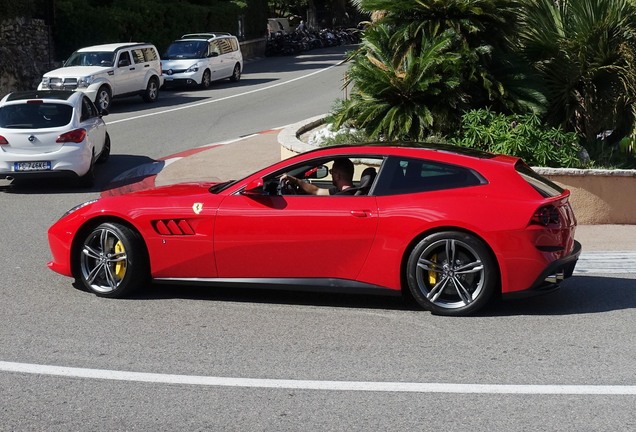 Ferrari GTC4Lusso