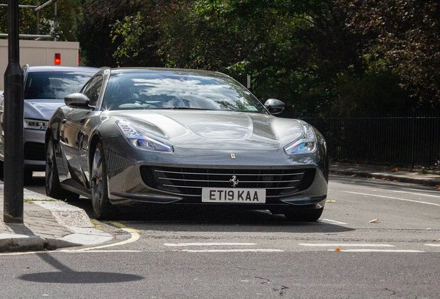 Ferrari GTC4Lusso T