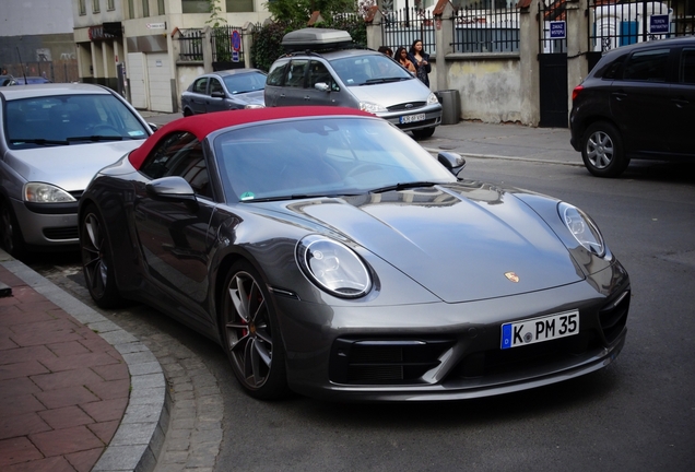 Porsche 992 Carrera 4S Cabriolet