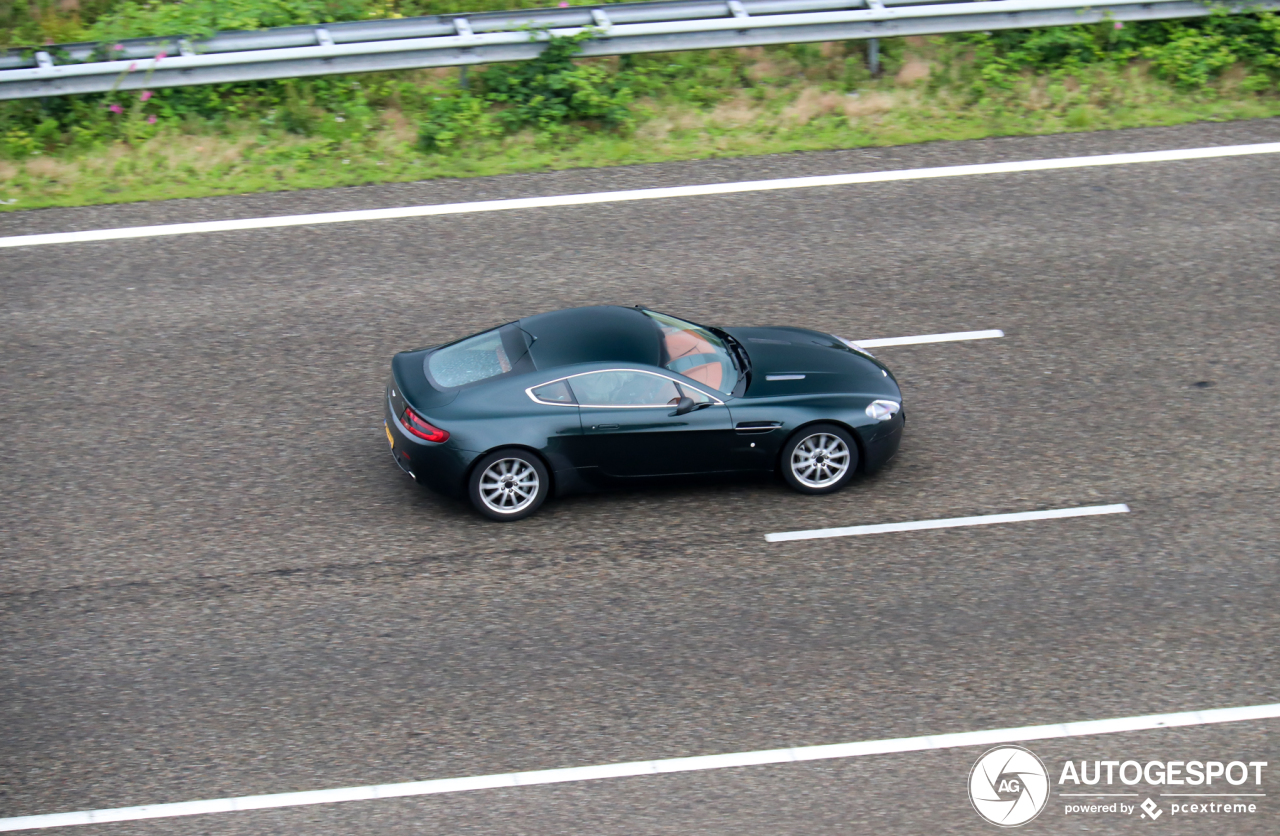 Aston Martin V8 Vantage