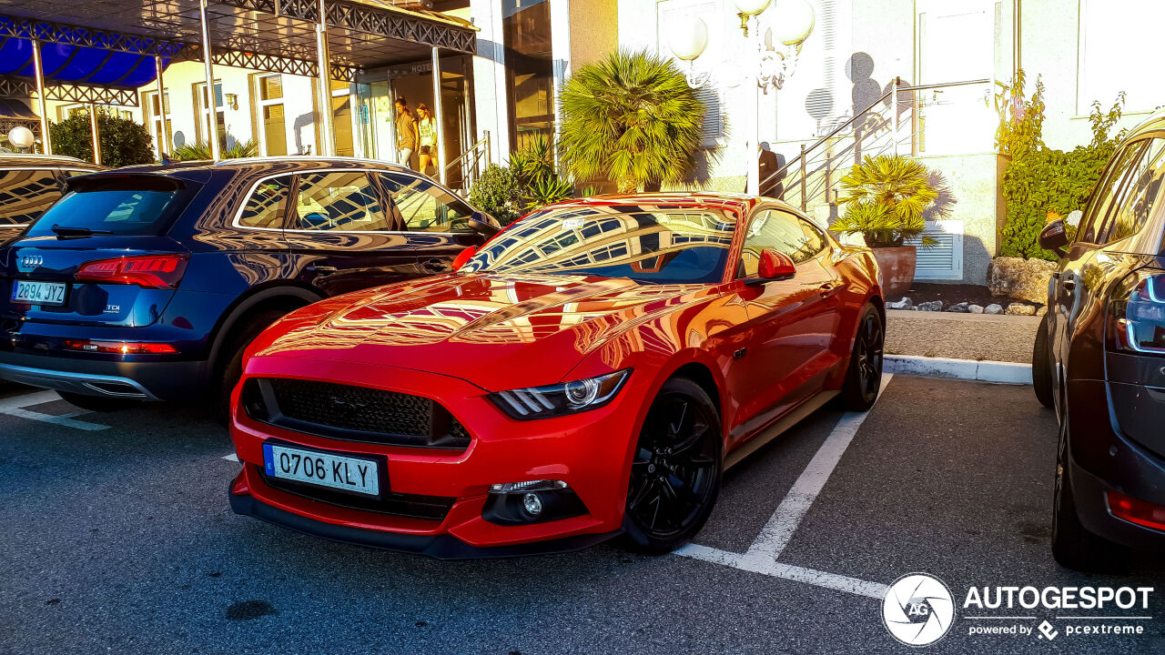 Ford Mustang GT 2015 Black Shadow Edition