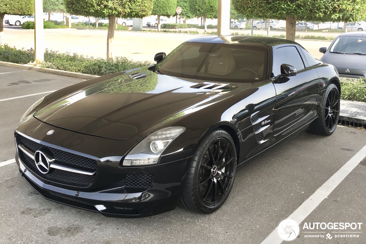 Mercedes-Benz SLS AMG