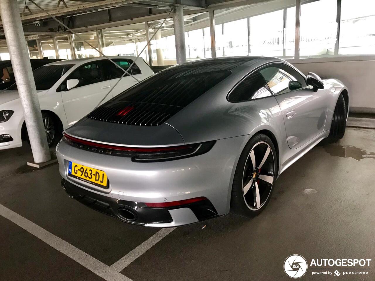 Porsche 992 Carrera 4S