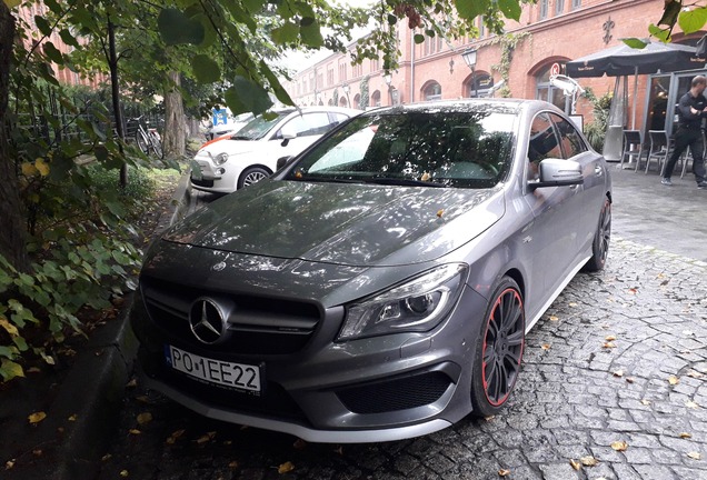 Mercedes-Benz CLA 45 AMG C117