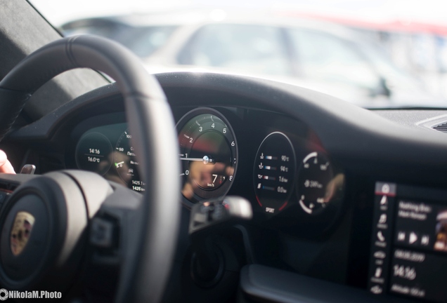 Porsche 992 Carrera 4S