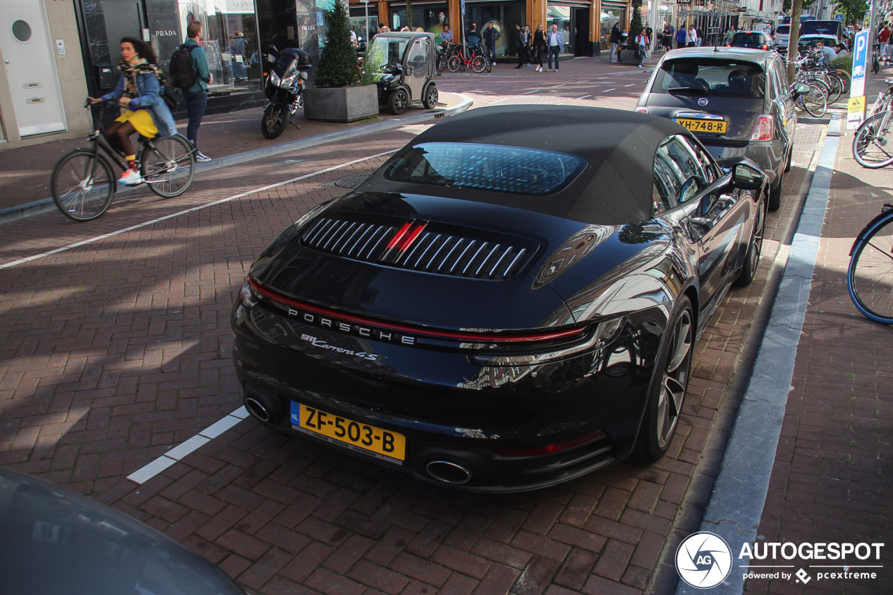 Porsche 992 Carrera 4S Cabriolet