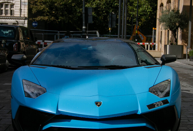 Lamborghini Aventador LP750-4 SuperVeloce Roadster