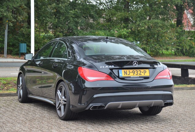 Mercedes-Benz CLA 45 AMG C117