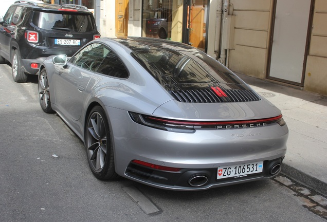 Porsche 992 Carrera 4S