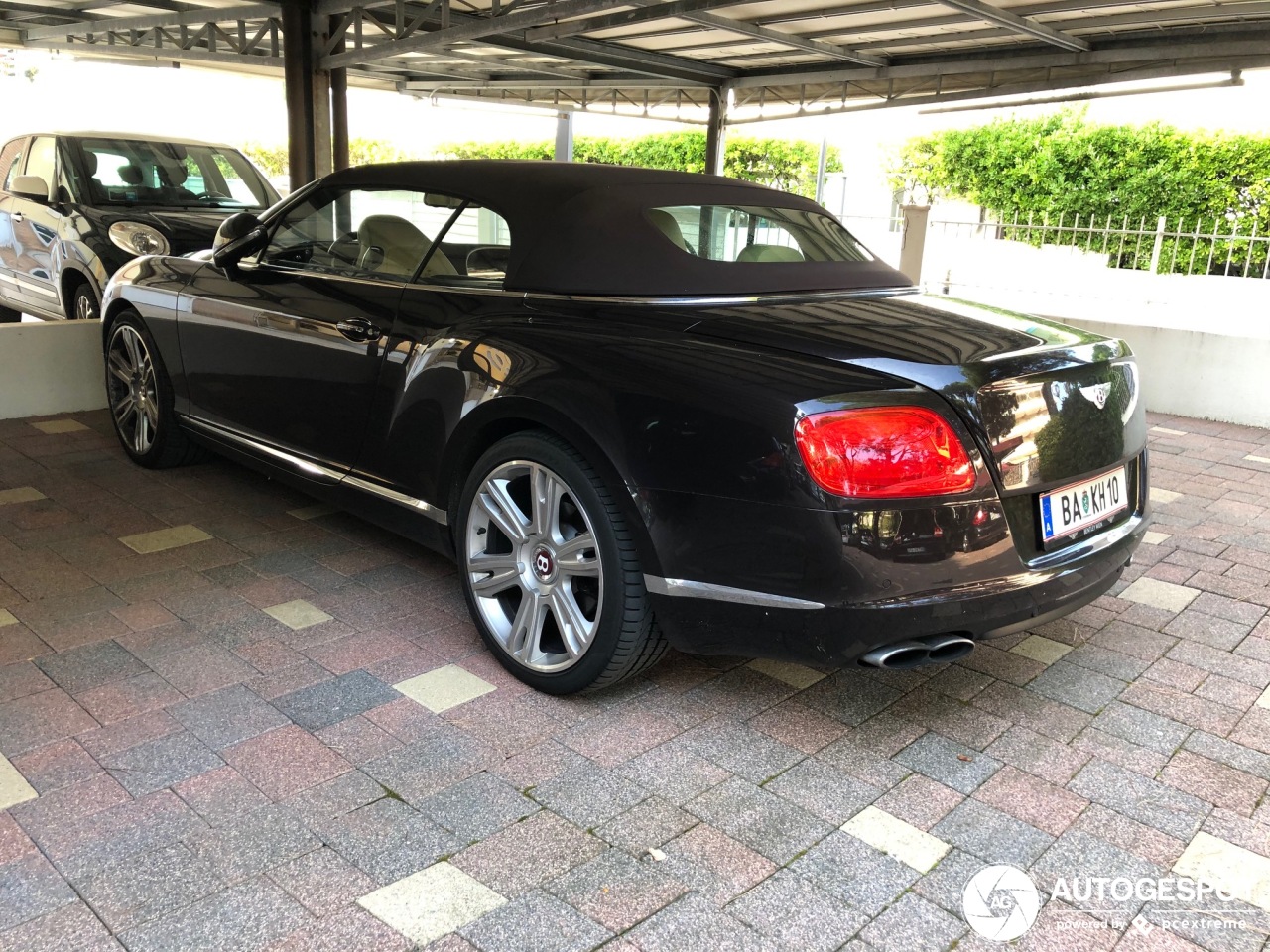 Bentley Continental GTC V8