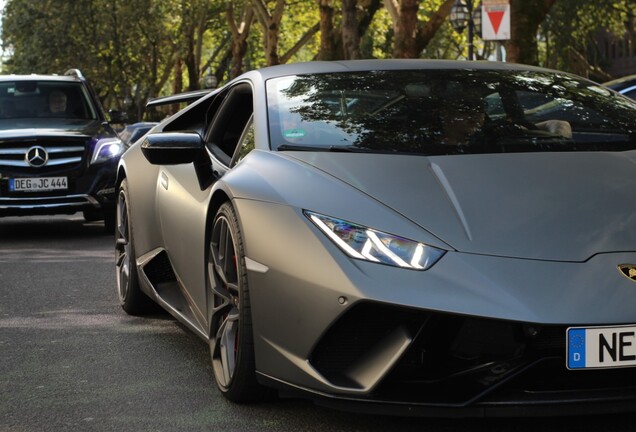 Lamborghini Huracán LP640-4 Performante