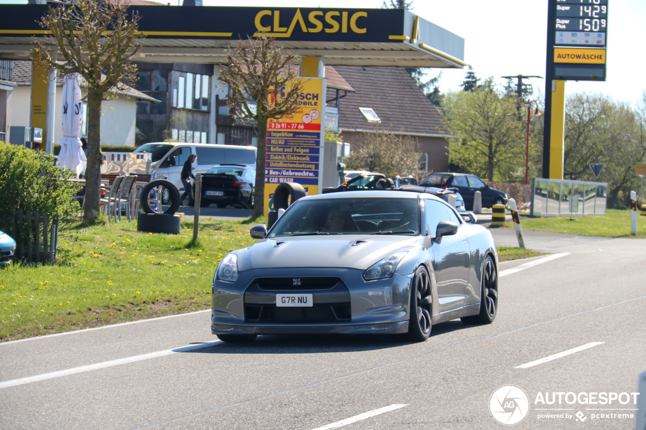 Nissan GT-R