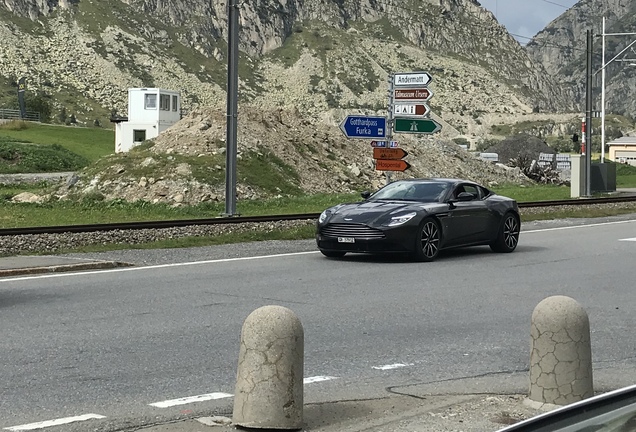 Aston Martin DB11