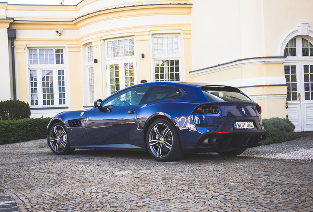 Ferrari GTC4Lusso