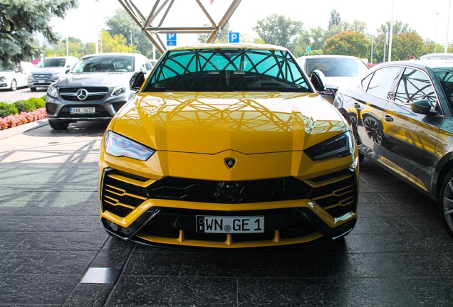 Lamborghini Urus