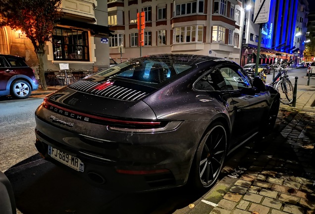 Porsche 992 Carrera 4S