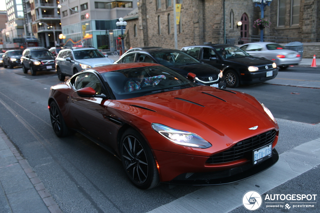 Aston Martin DB11