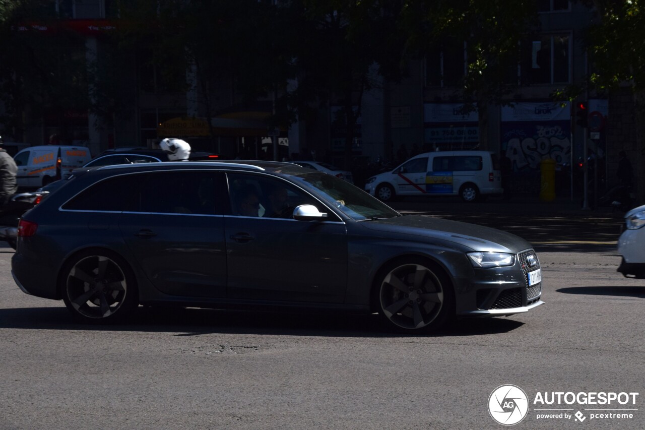 Audi RS4 Avant B8