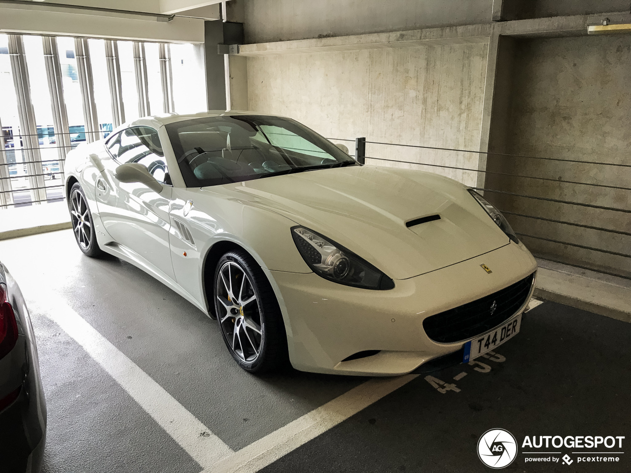 Ferrari California