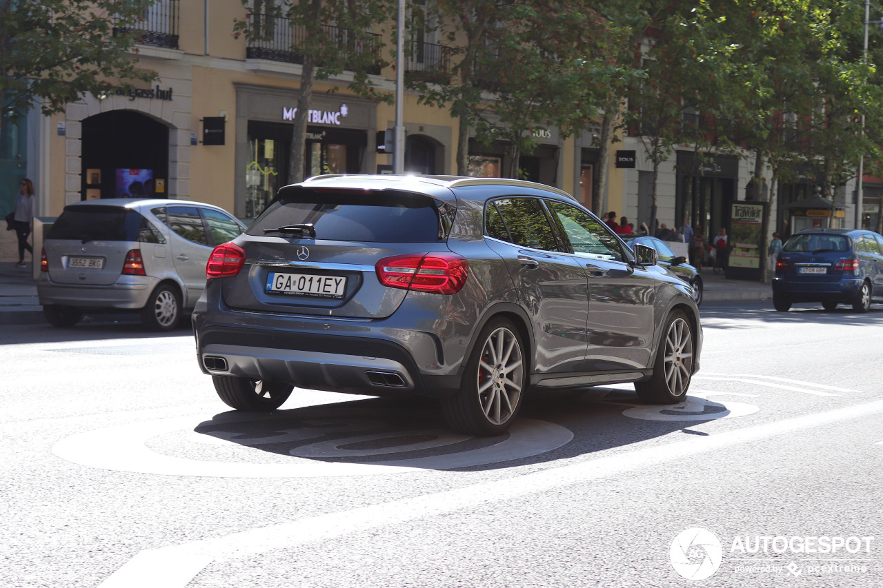 Mercedes-Benz GLA 45 AMG X156