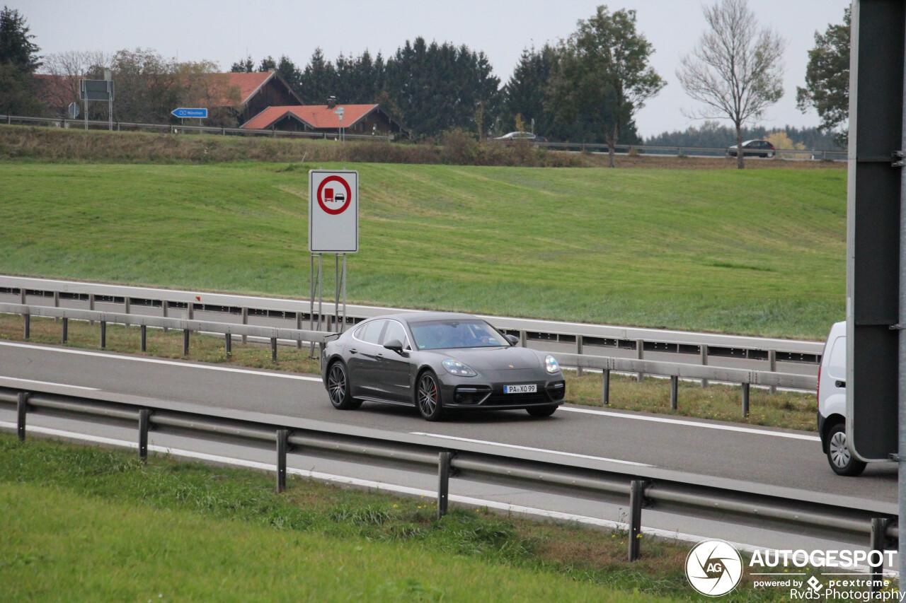 Porsche 971 Panamera Turbo