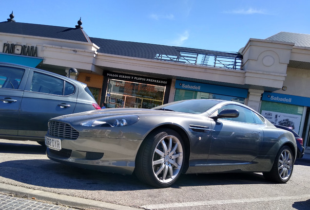 Aston Martin DB9