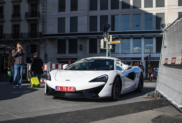 McLaren 570S