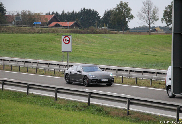 Porsche 971 Panamera Turbo